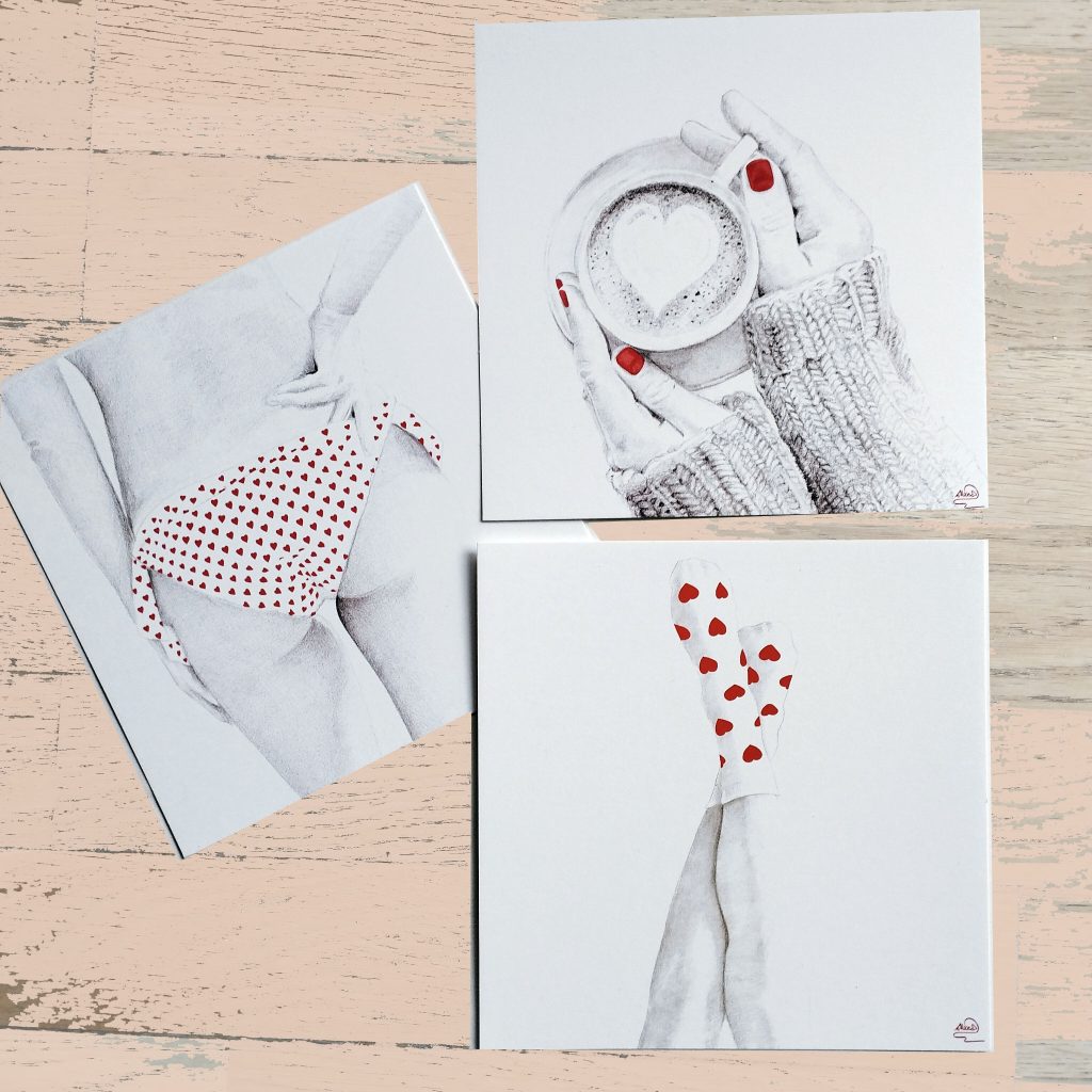 trois cartes d'illustrations pour la Saint- Valentin avec des cœurs rouges