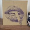 dessin au stylo bille d'une bouche féminine avec une cigarette