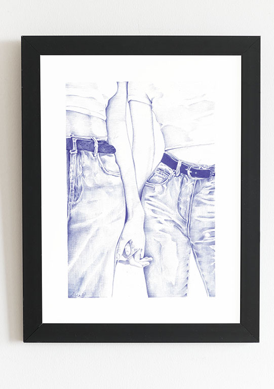 dessin au tylo bic représentant 2 femmes qui se tiennent la main
